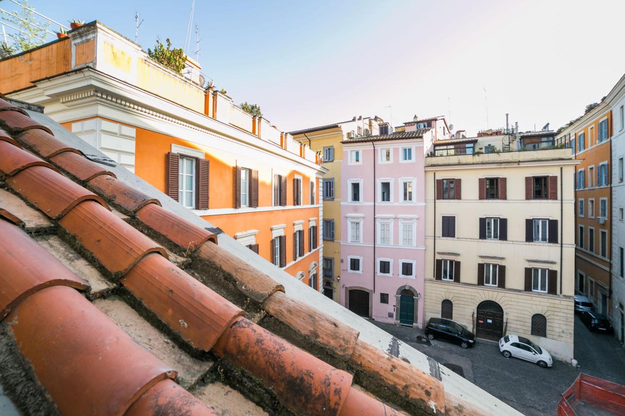 Maison Specchi, Rome